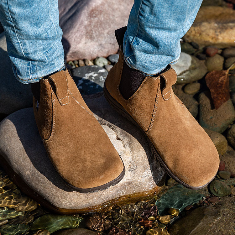 Wide toe store chelsea boot